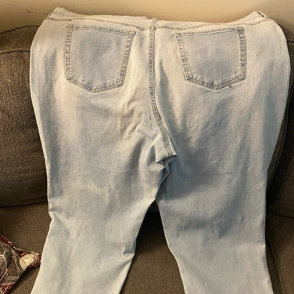 Jeans - Picture 3 of 4